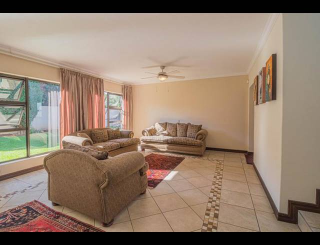 3 BEDROOM HOUSE FOR SALE IN MIDLANDS ESTATE